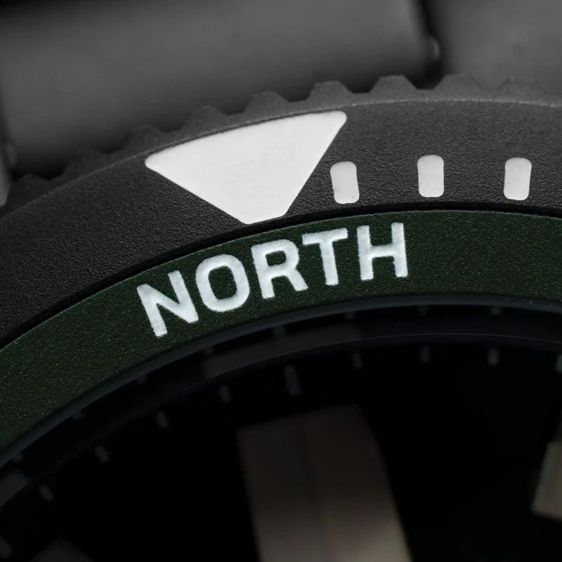 Sector Deep Pioneer NVG Black DLC 38mm - Black on Bracelet