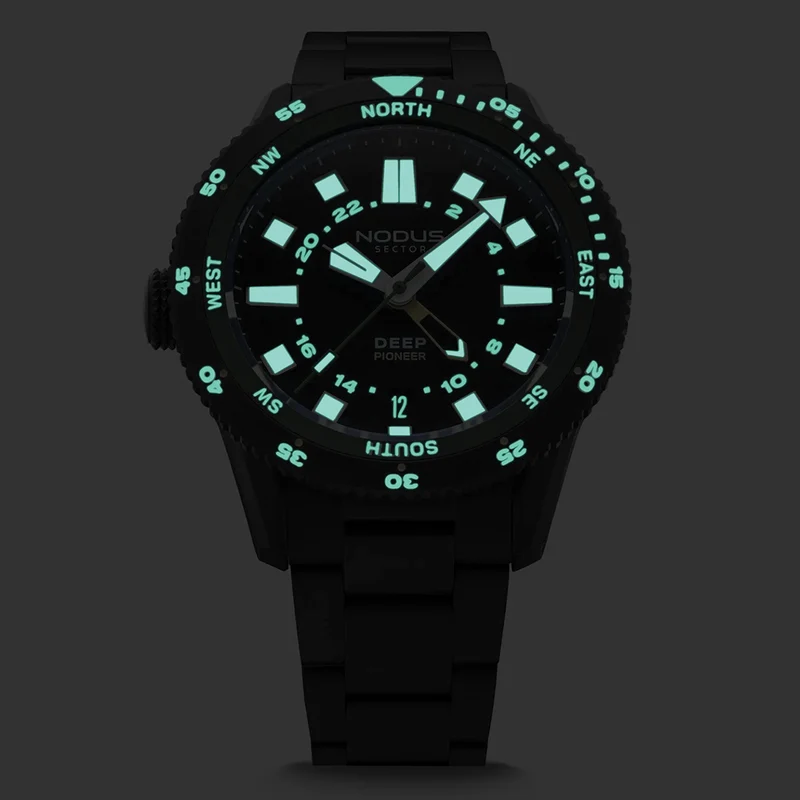 Sector Deep Pioneer NVG Black DLC 38mm - Black on Bracelet