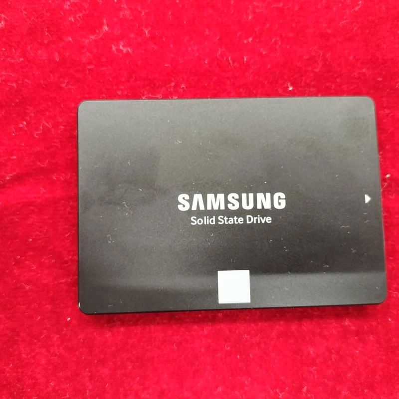 SAMSUNG SSD MZ-76E500