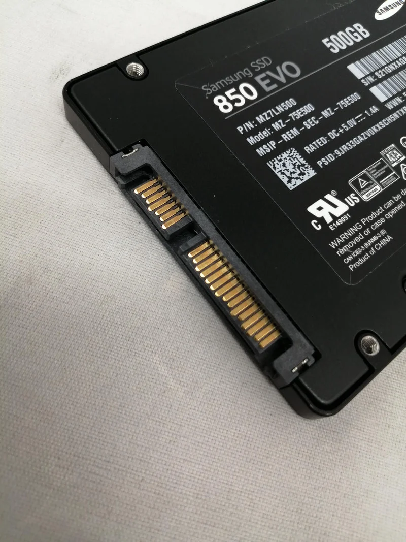 SAMSUNG SSD (500 GB) MZ-75E500