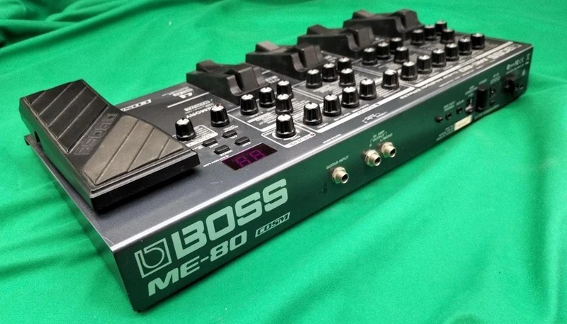 BOSS Multi-Effektpedal ME-80