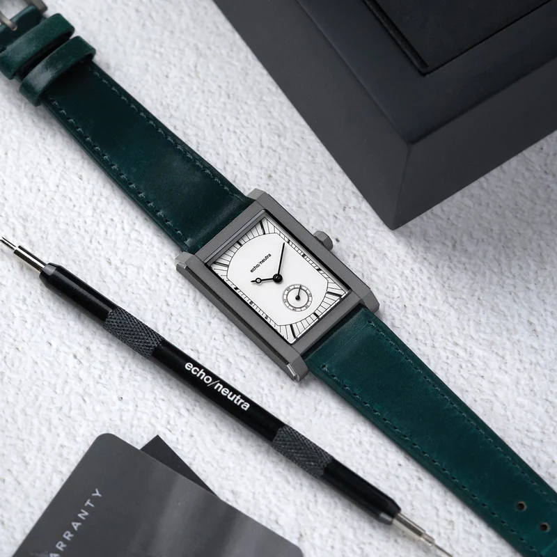 Rivanera Small Seconds 40mm - White on Rubber Strap w/ Additional Strap