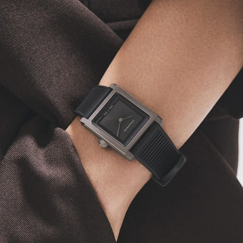 Rivanera Piccolo Guillochè 33mm - Black on Rubber Strap w/ Additional Strap