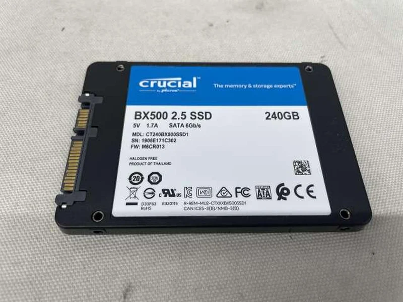 CRUCIAL SSD 121 GB - 250 GB CT240BX500SSD1