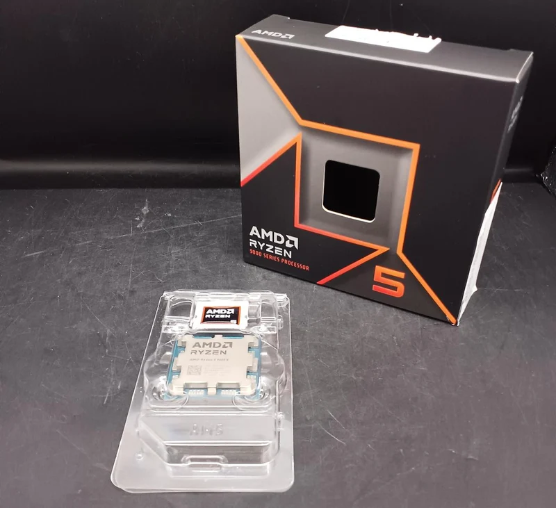 AMD CPU RYZEN5 9600X