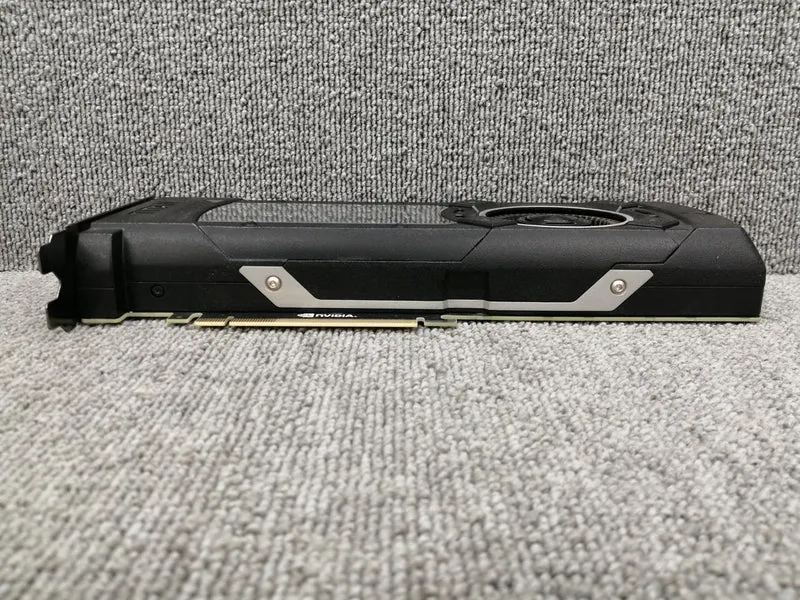 [SCHROTT] TITAN-Grafikkarte: GEFORCE GTX TITAN X