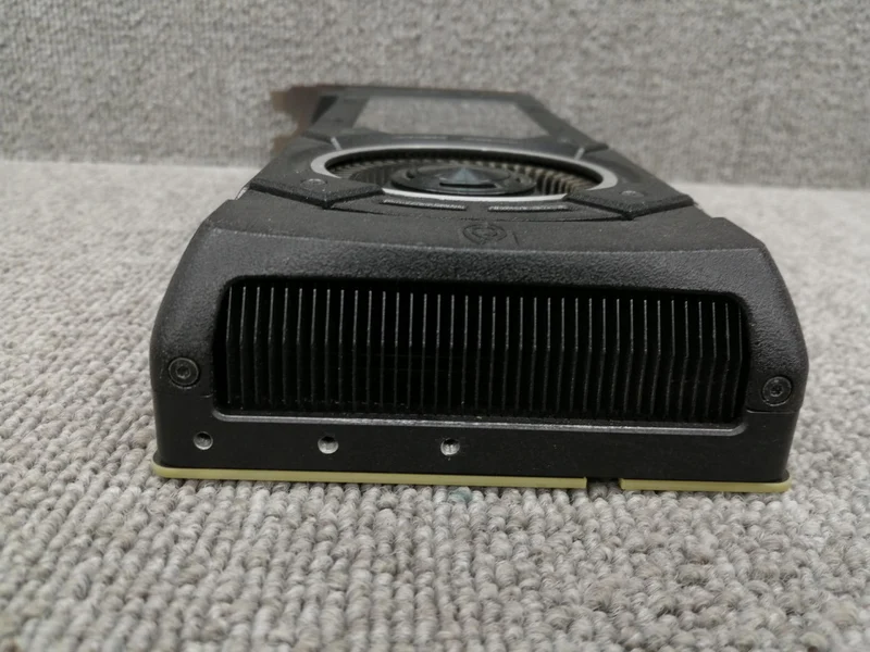 [SCHROTT] TITAN-Grafikkarte: GEFORCE GTX TITAN X