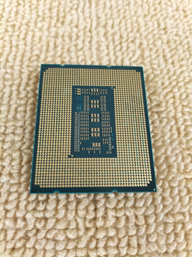 Intel Core i7-13700F CPU
