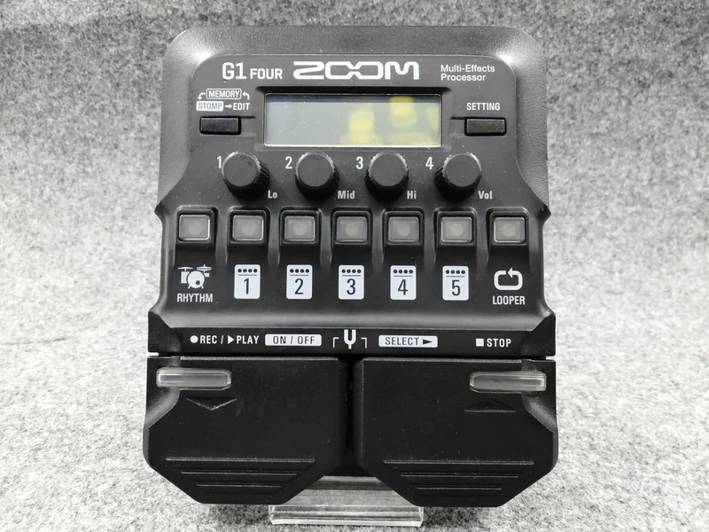 ZOOM Multi-Effekte G1 FOUR