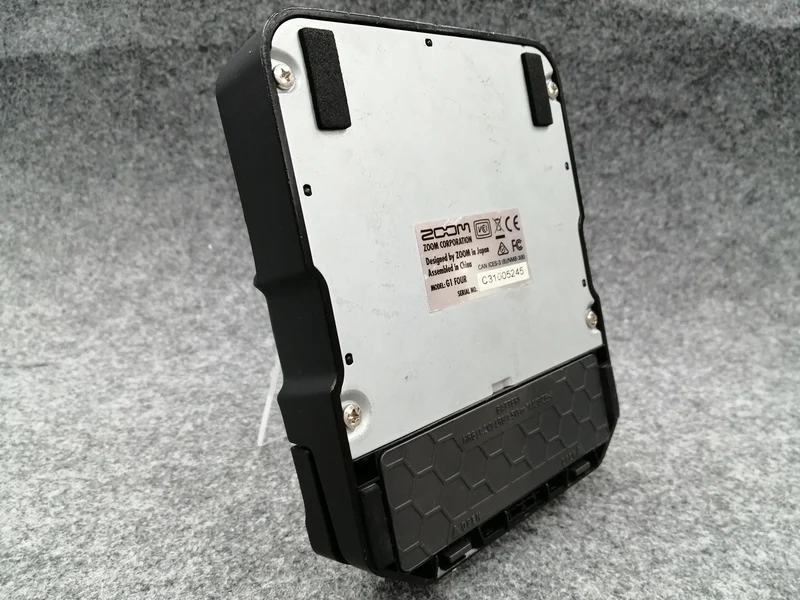 ZOOM Multi-Effekte G1 FOUR