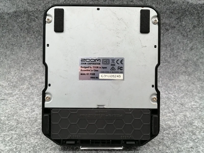 ZOOM Multi-Effekte G1 FOUR