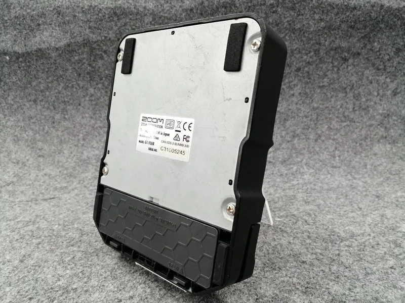 ZOOM Multi-Effekte G1 FOUR