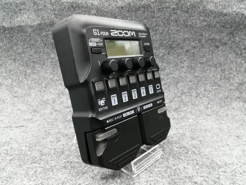 ZOOM Multi-Effekte G1 FOUR