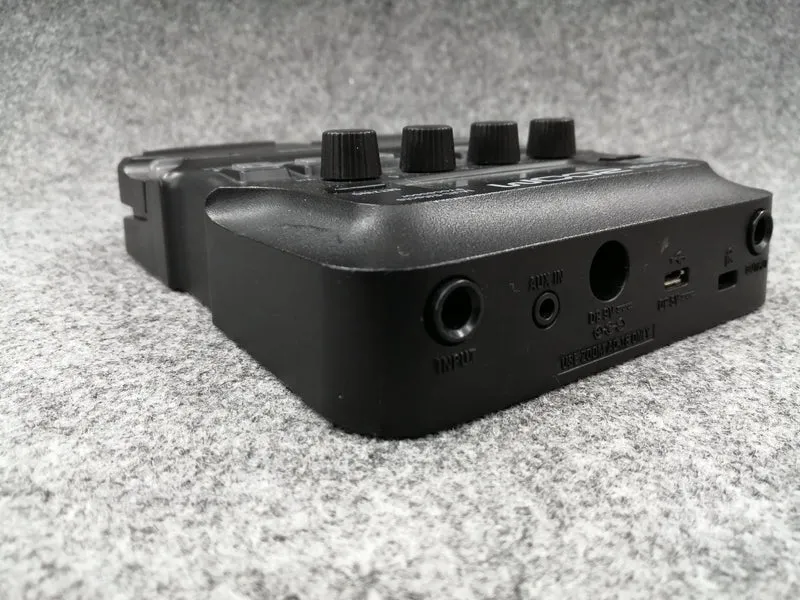 ZOOM Multi-Effekte G1 FOUR