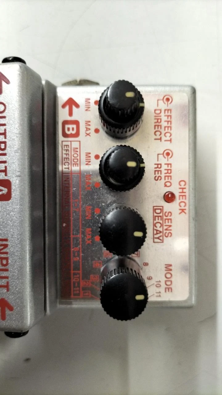 BOSS Bass Synth Effector SYB-3