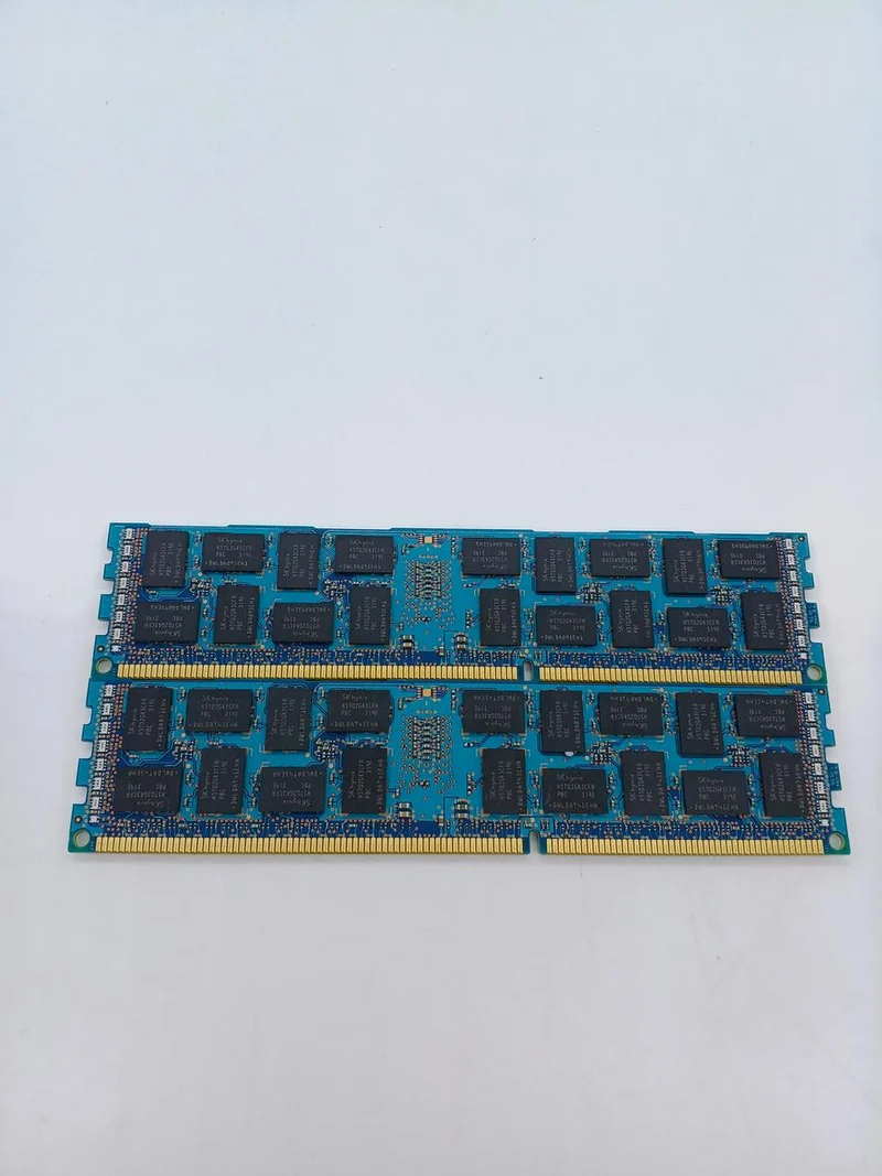 SKHYNIX Arbeitsspeicher DDR3 8 GB × 2 HMT31GR7CFR7CFR4C