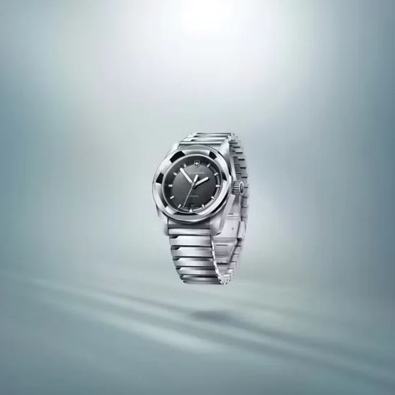 Concept One Automatic 39mm - Black on Bracelet