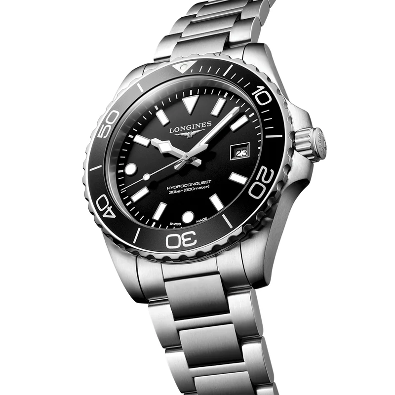 HydroConquest Quartz 42mm - Black on Bracelet