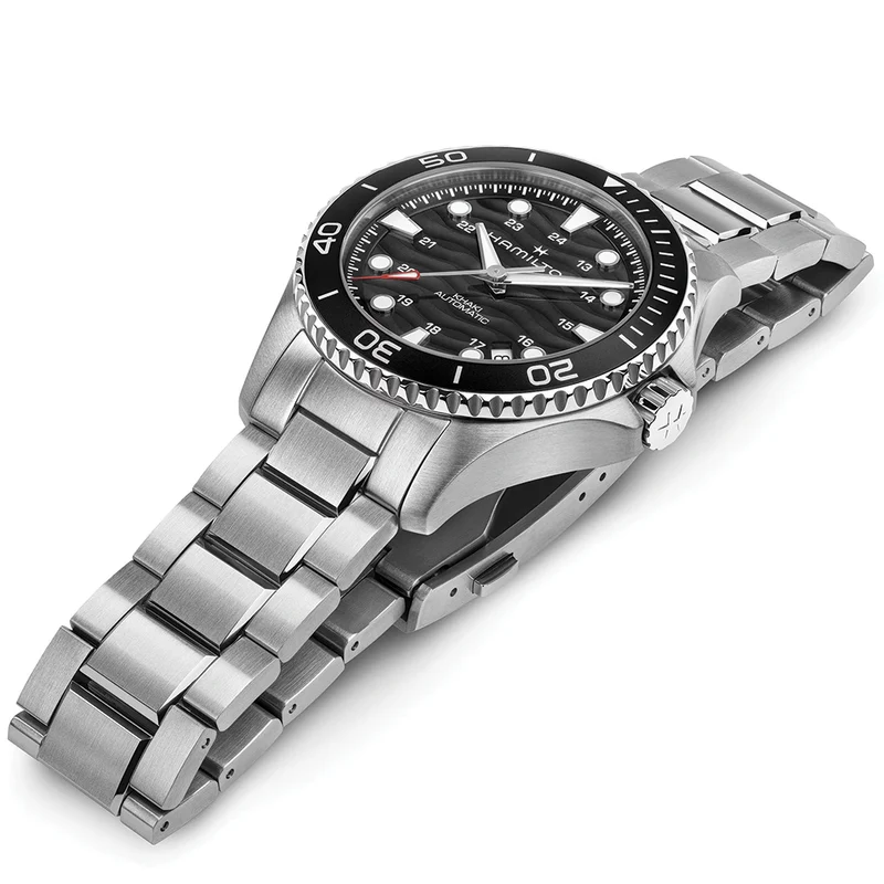 Khaki Navy Scuba Auto 40mm - Black on Bracelet