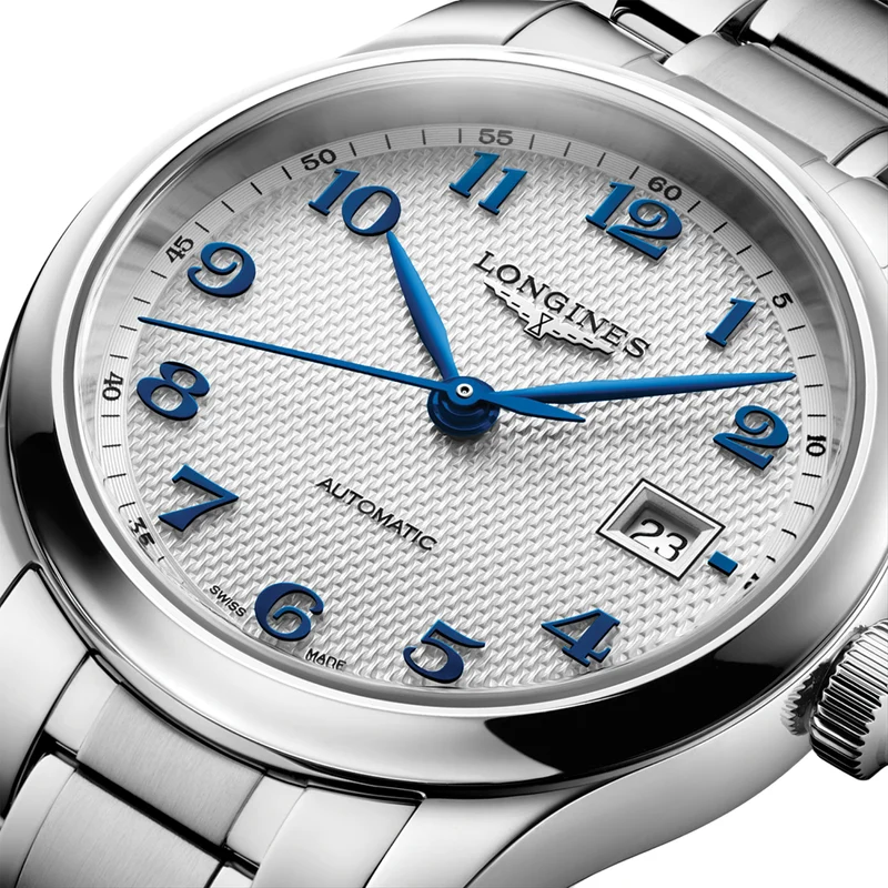 Master Collection 30mm - Silver on Bracelet