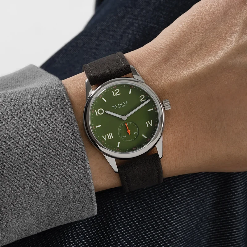 Club Campus Steel Back 38.5mm - Olive on Leather Strap