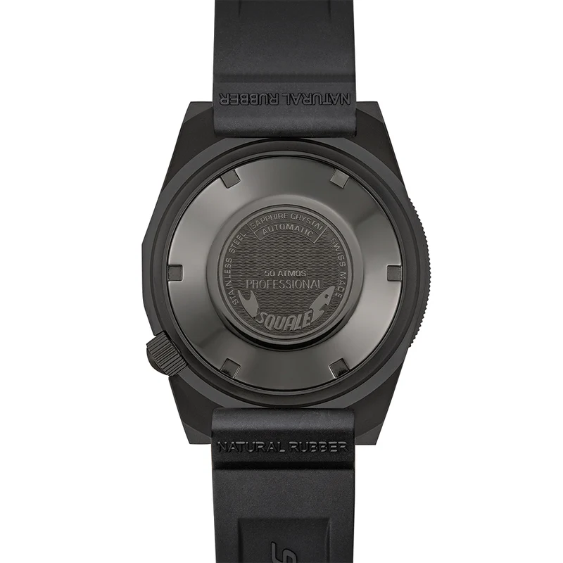1521 Black DLC 42mm - Black on Bracelet