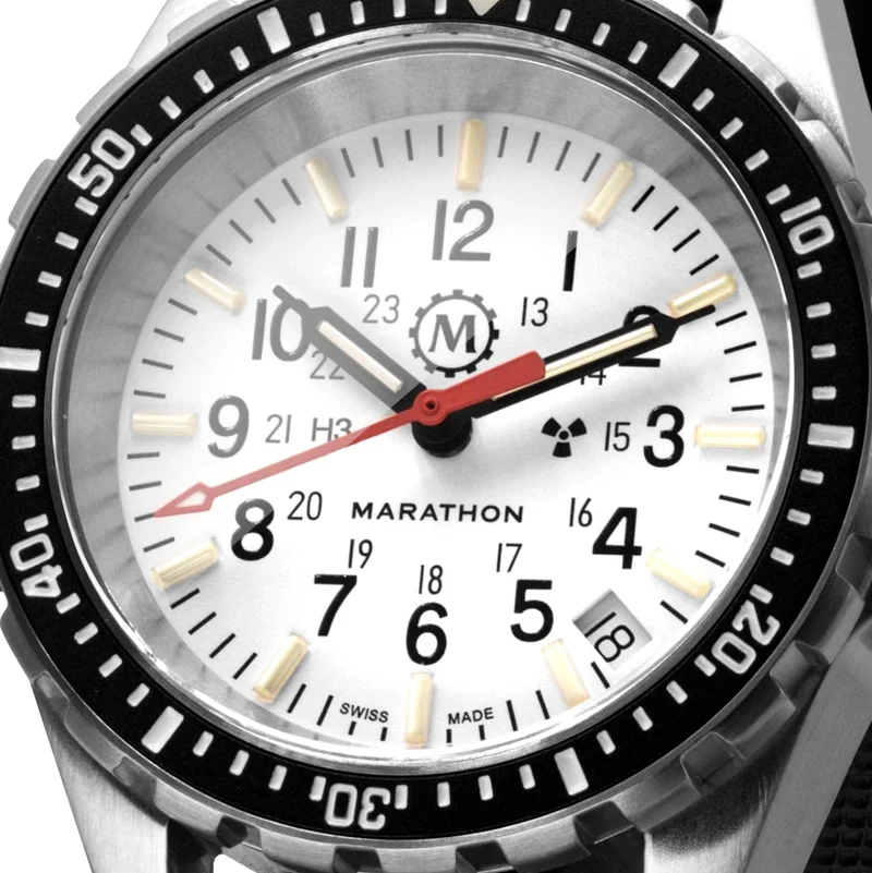 MSAR® Arctic Edition Diver's Quartz Type II 36mm - White on Bracelet