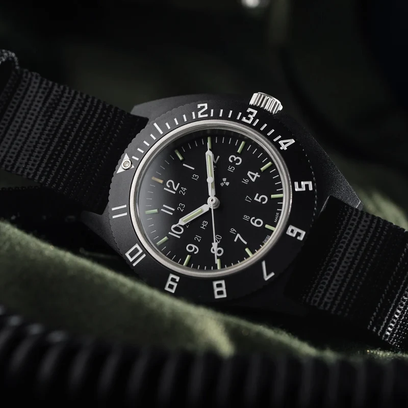 Standard-Issue Tritium Pilot's Quartz Type II NAV 41mm - Black on Fabric Strap