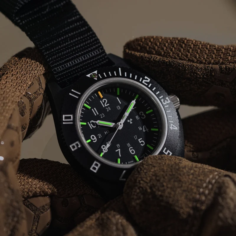 Standard-Issue Tritium Pilot's Quartz Type II NAV 41mm - Black on Fabric Strap