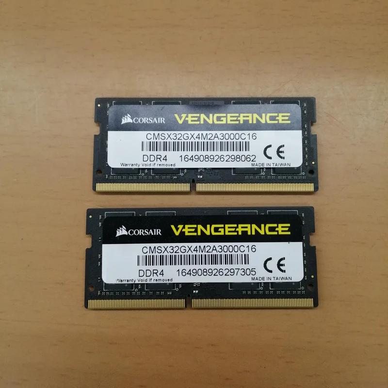 CORSAIR PC-Speicher CMSX32GX4M2A3000C16