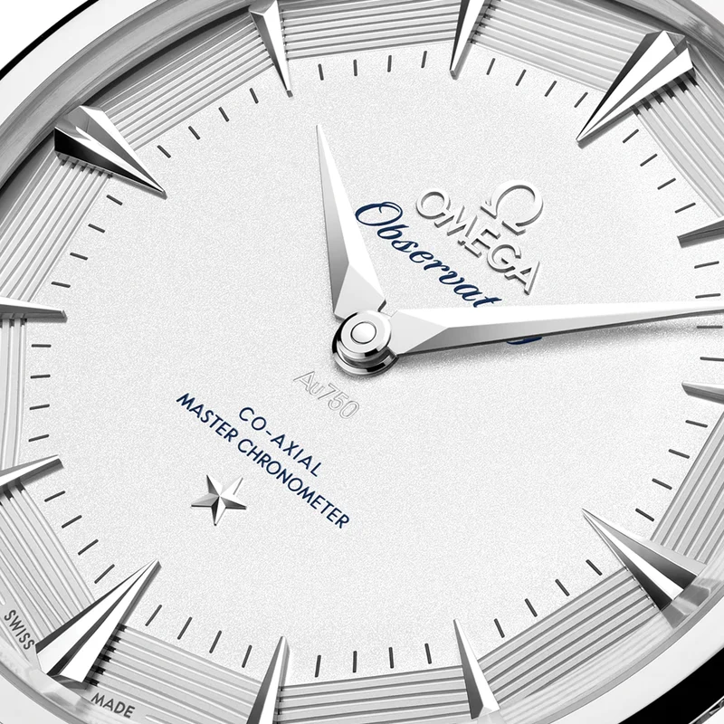Constellation Observatory Canopus Gold™ 39.4mm - Silver on Leather Strap