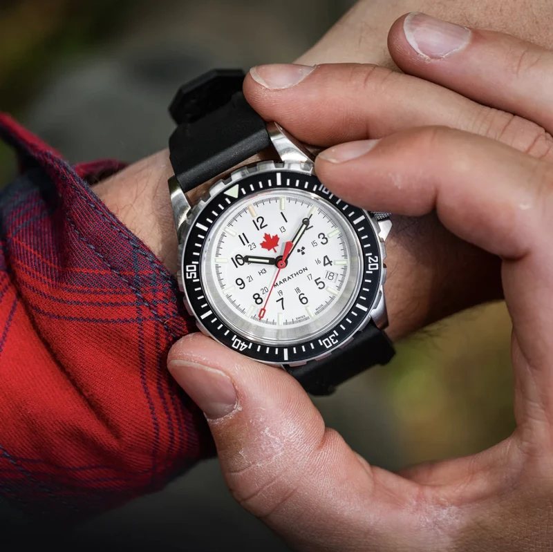 GSAR® Arctic Edition Red Maple Tritium Diver's Automatic Type II 41mm - White on Rubber Strap