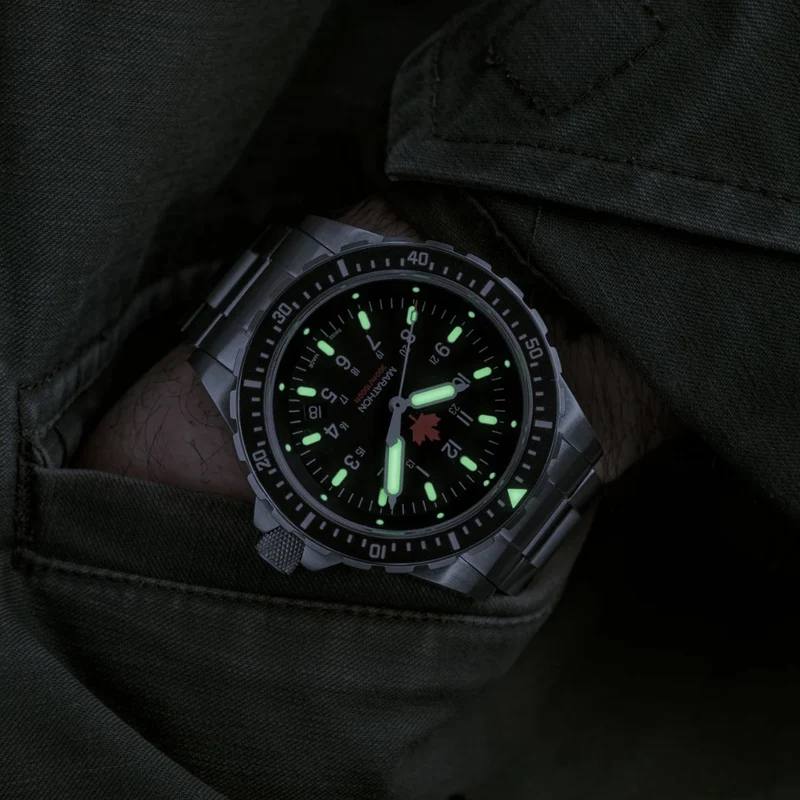 JSAR® Red Maple MaraGlo Diver's Quartz Type II 46mm - Black on Bracelet