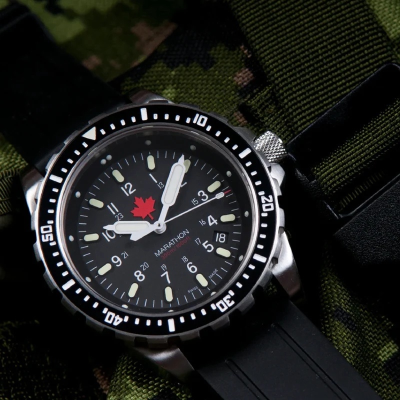 JSAR® Red Maple MaraGlo Diver's Quartz Type II 46mm - Black on Rubber Strap