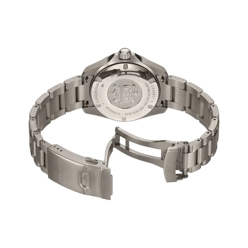 DS Action Diver “New DS Concept Extreme Shock Resistance” Titanium 38mm - Blue on Bracelet