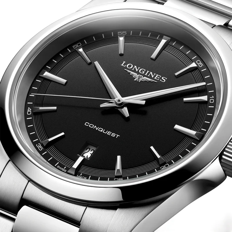 Conquest Quartz 41mm - Black on Bracelet