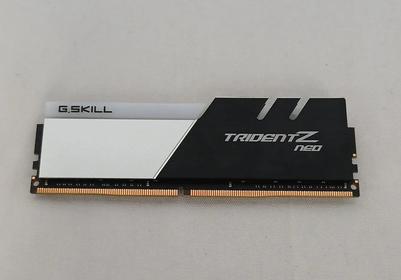 G.SKILL Desktop-Speicher F4-3200C16D-32GTZN