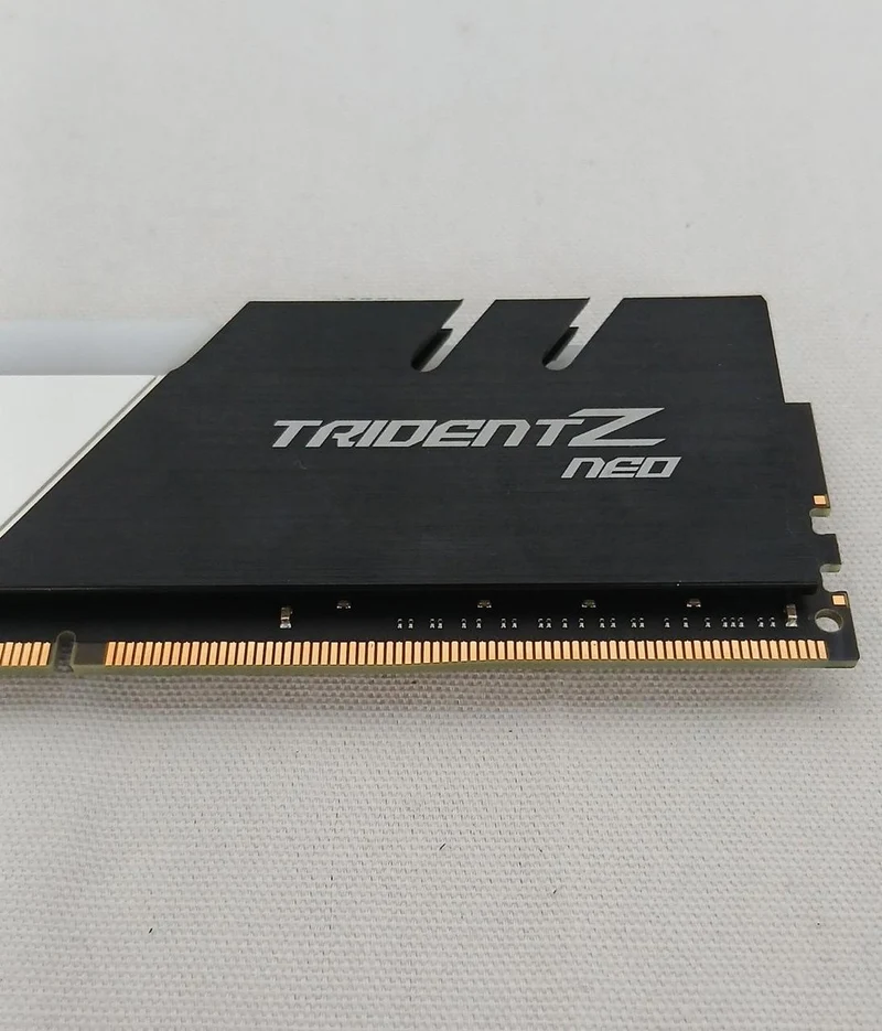 G.SKILL Desktop-Speicher F4-3200C16D-32GTZN