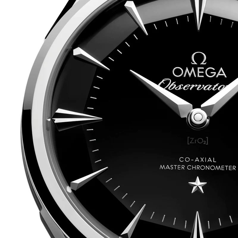 Constellation Observatory 39.4mm - Black on Leather Strap