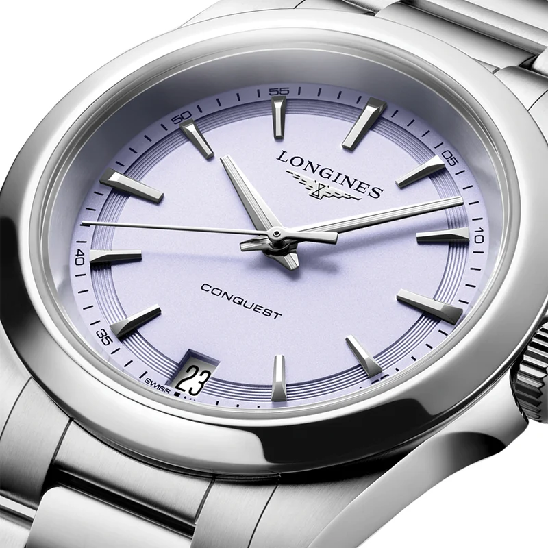 Conquest Quartz 34mm - Lavender Mauve on Bracelet