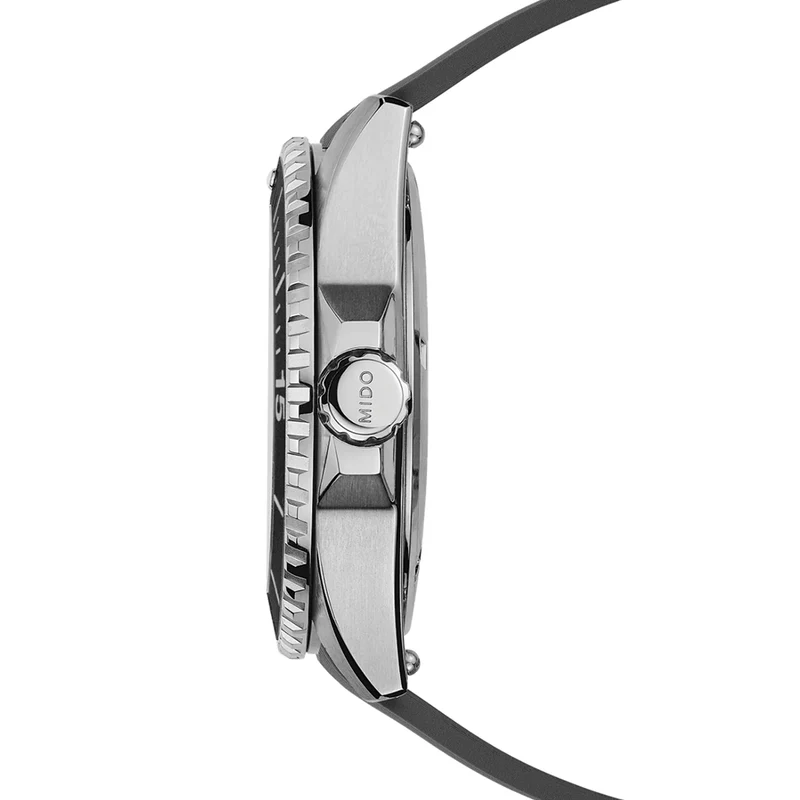 Ocean Star 200 41mm - Black on Rubber Strap