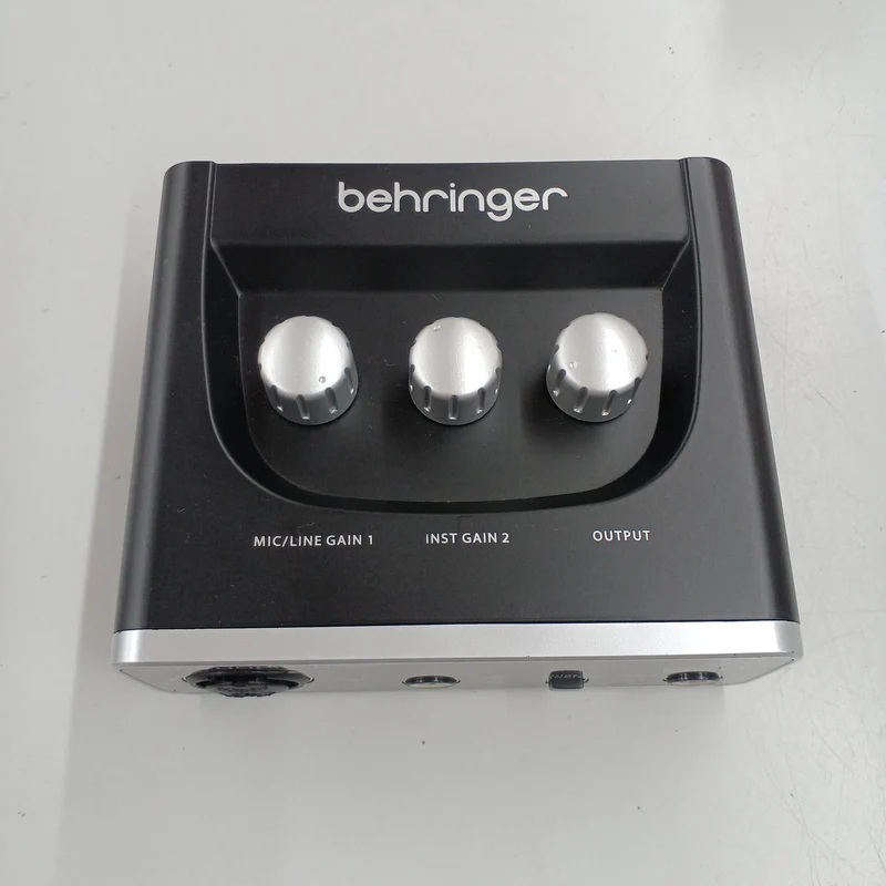BEHRINGER Audio-Interface: U-PHORIA UM2