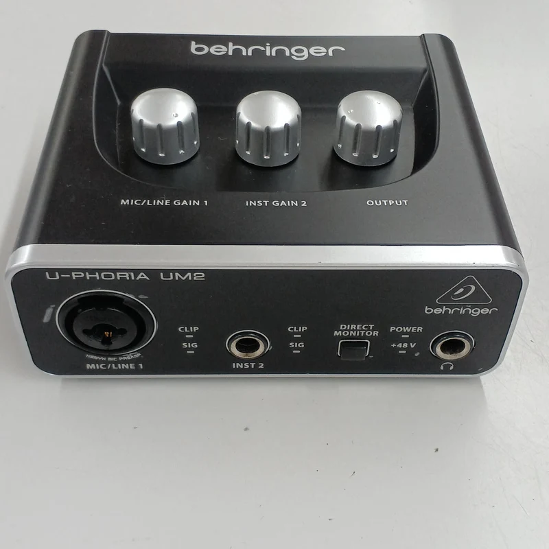 BEHRINGER Audio-Interface: U-PHORIA UM2