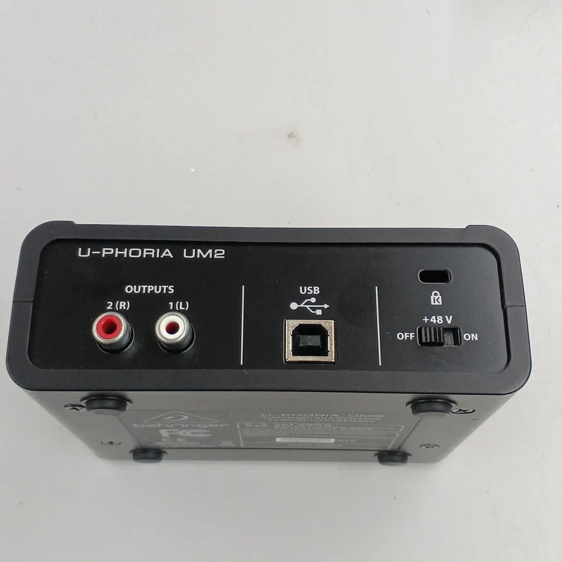 BEHRINGER Audio-Interface: U-PHORIA UM2