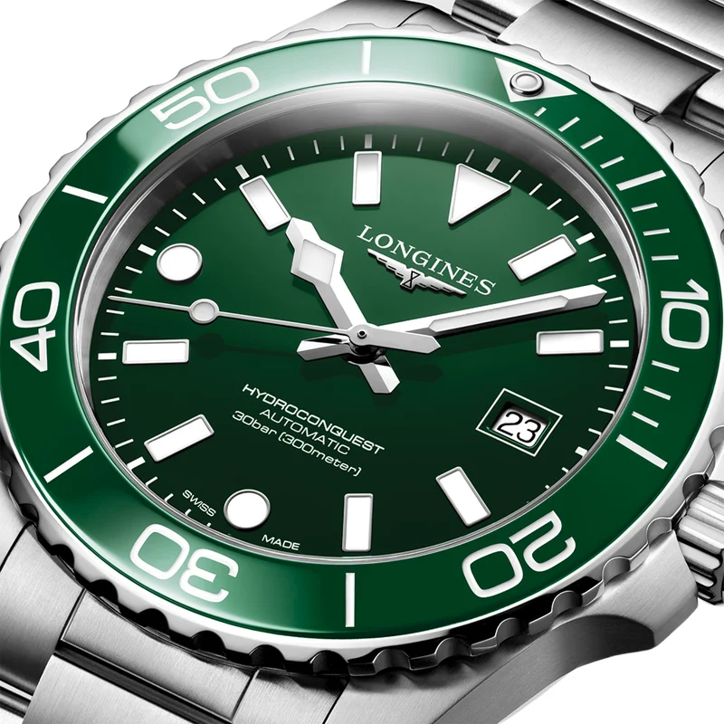 HydroConquest 42mm - Green on Bracelet