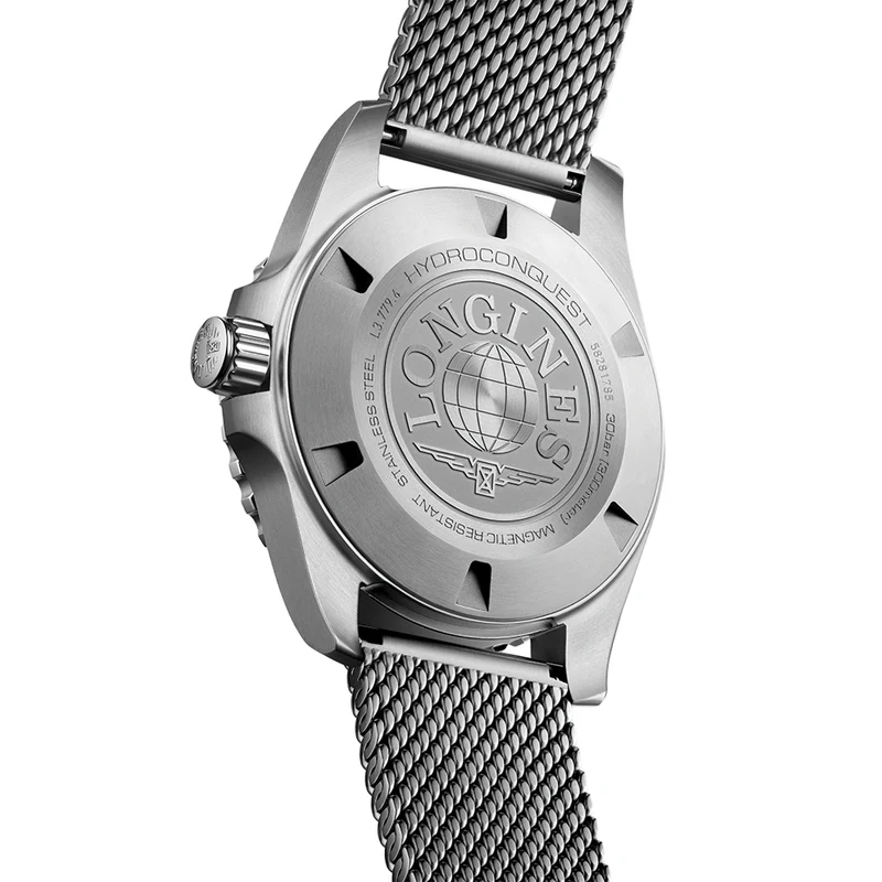 HydroConquest 39mm - Blue, Black Bezel on Mesh Bracelet