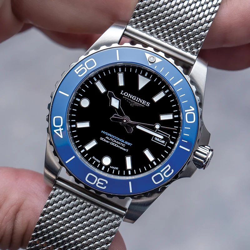 HydroConquest 39mm - Black, Blue Bezel on Mesh Bracelet