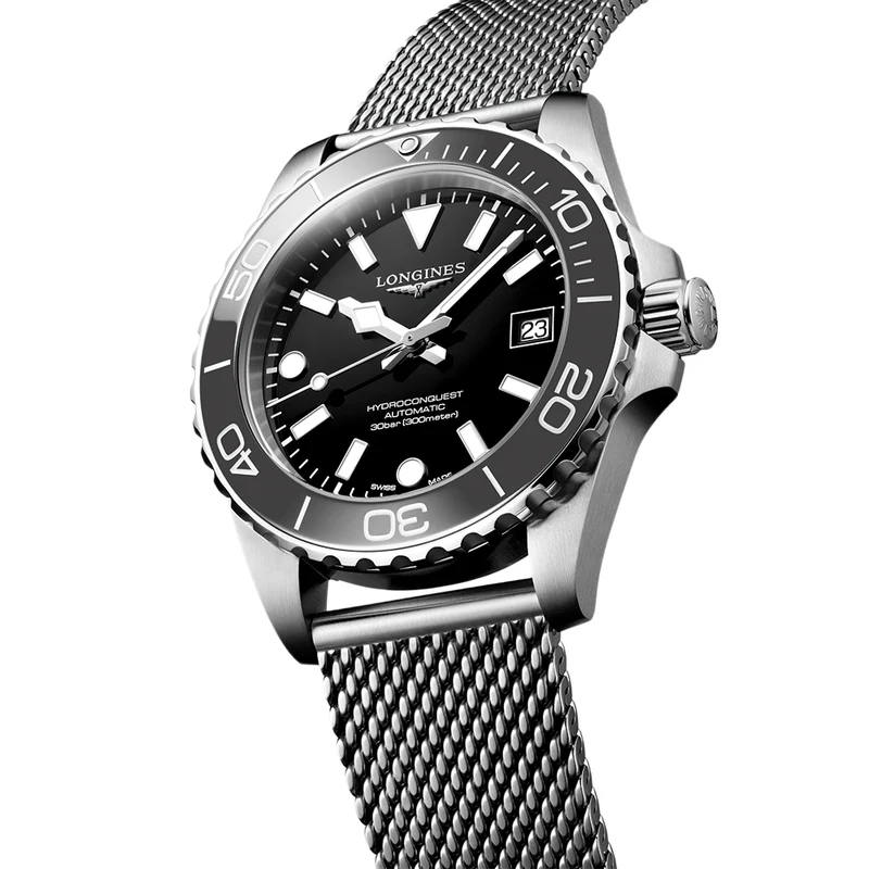 HydroConquest 39mm - Black on Mesh Bracelet
