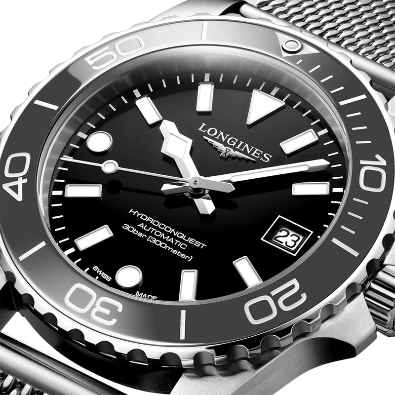 HydroConquest 39mm - Black on Mesh Bracelet