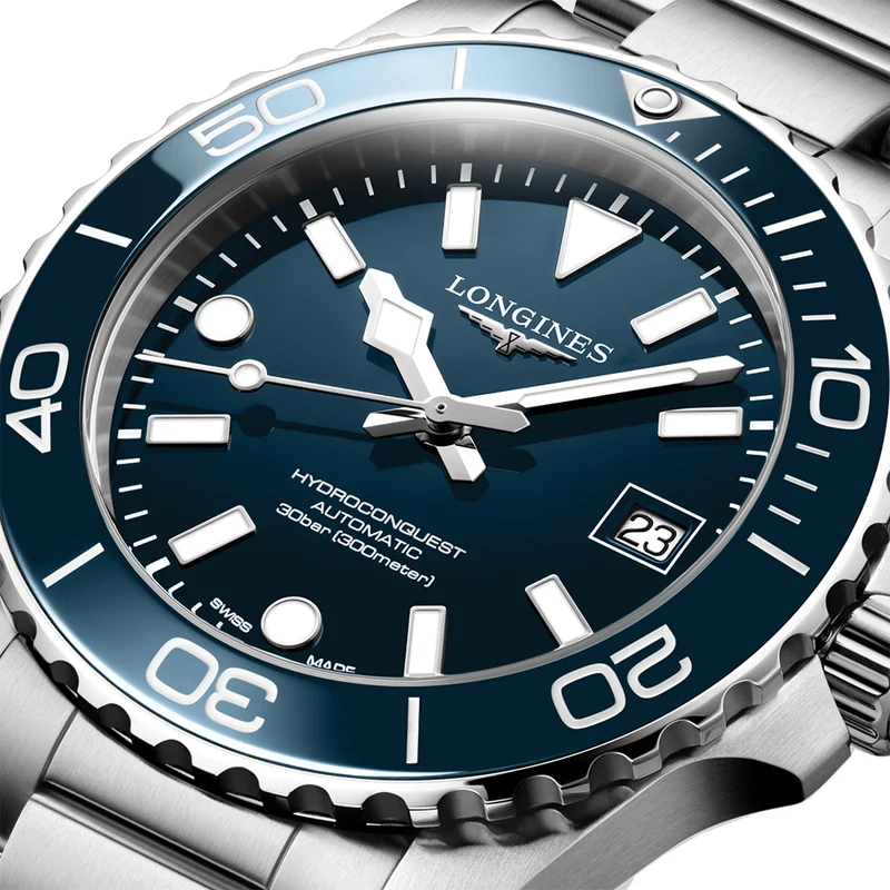 HydroConquest 39mm - Blue on Bracelet